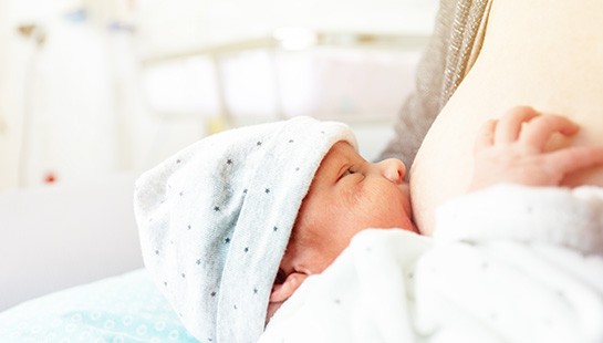 MANEJO DE LA LACTANCIA MATERNA EN UNA UNIDAD DE CUIDADOS INTENSIVOS NEONATALES (UCIN) Y EN UNA UNIDAD DE CUIDADOS INTENSIVOS PEDIÁTRICOS (UCIP)